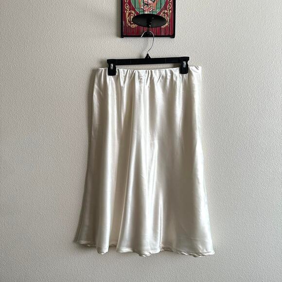 handmade ivory satin midi skirt - Picture 5 of 9